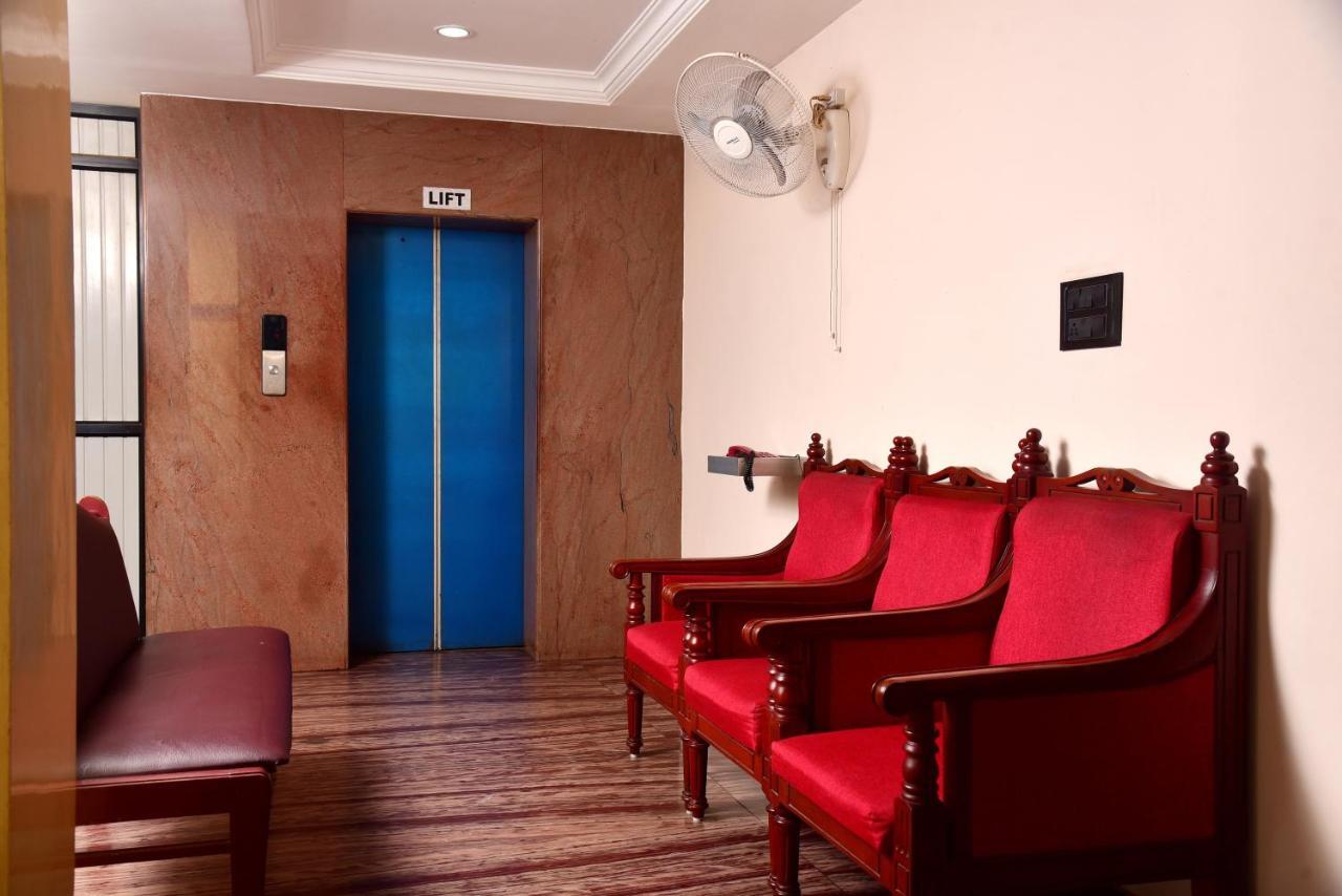 Hotel Kairali Towers Palakkad Exterior photo